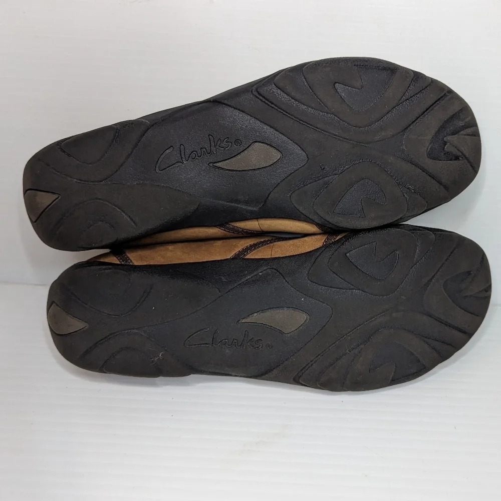 Clark's women's comfort brown suede slipon‎ flats shoes size 7
